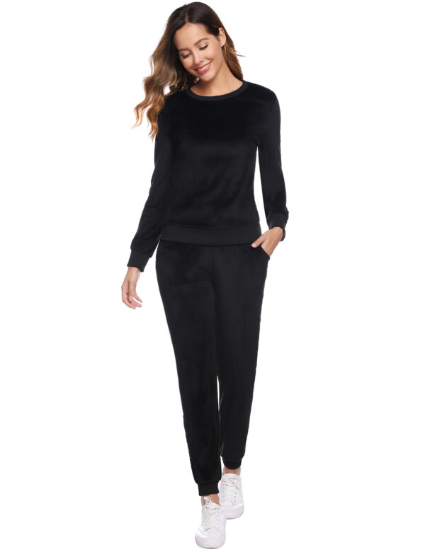 Totatuit Track Suits for Women Set Velour Sweatsuits 2 Piece Jogging Suits Loungwear Velvet Sweatpants with Pockets